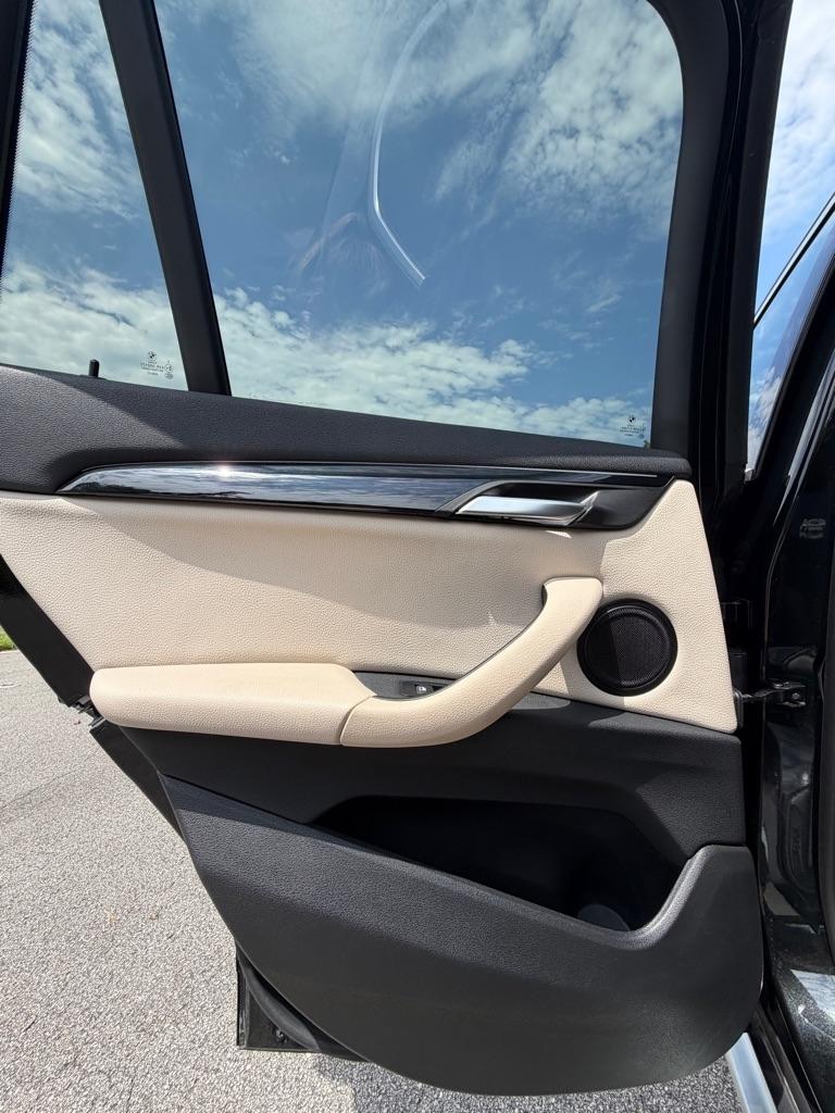 BMW X1 sDrive28i Sports Activity Vehicle 2021