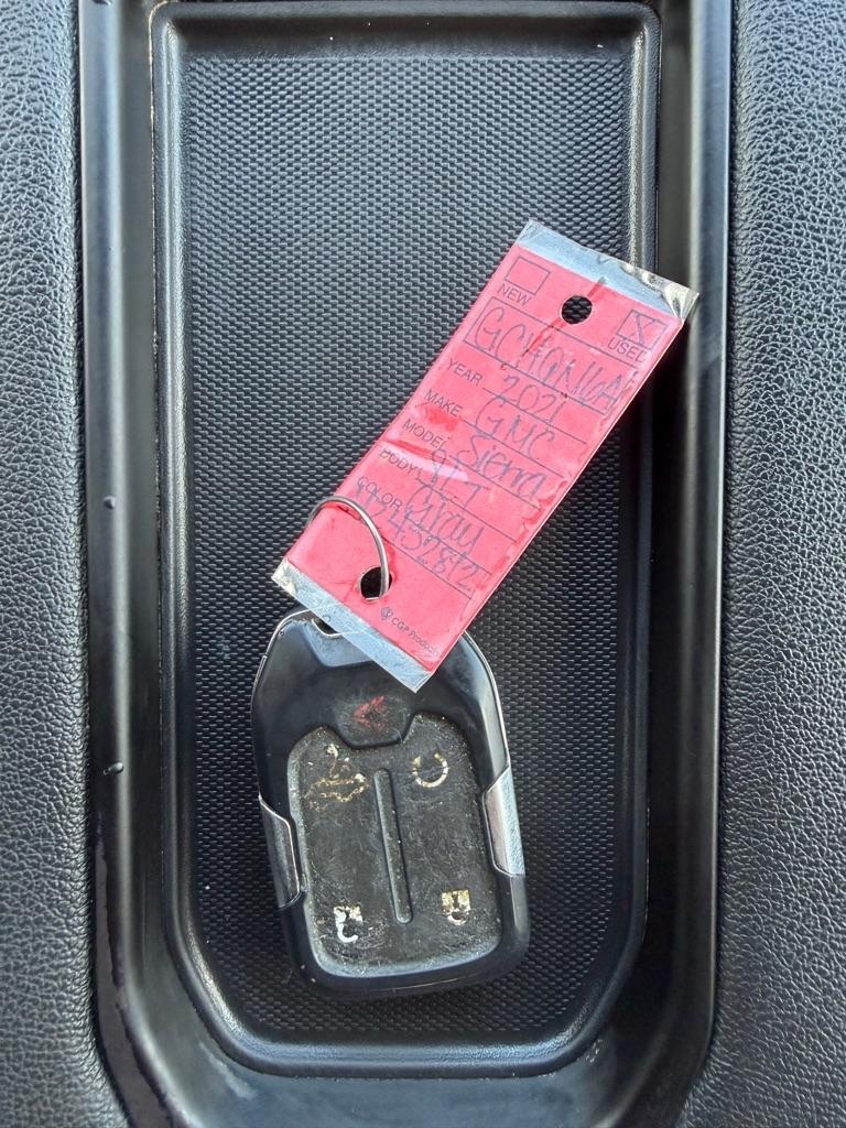 GMC Sierra 1500 4WD Crew Cab 147" SLT 2021