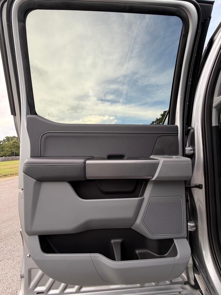 Ford F-150 XLT 2WD SuperCrew 5.5' Box 2024