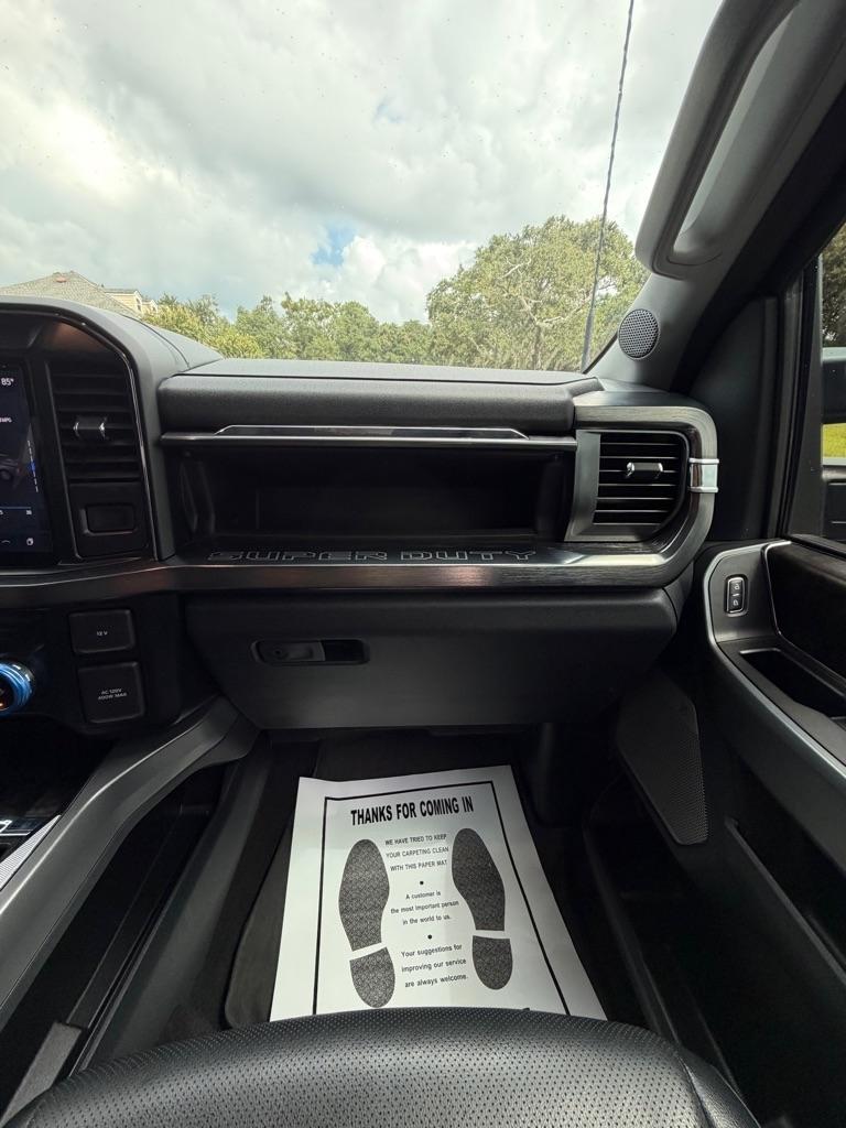 Ford Super Duty F-250 SRW Lariat 4WD Crew Cab 6.75' Box 2024