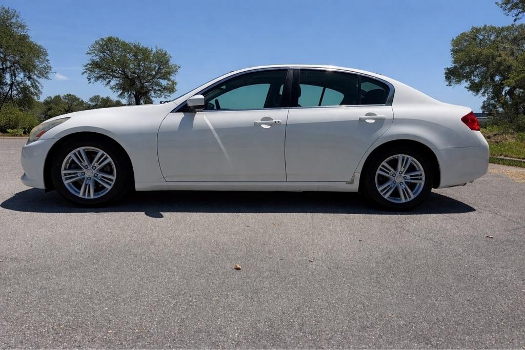 Infiniti G37 Sedan 4dr x AWD 2013