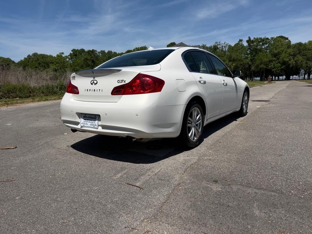 Infiniti G37 Sedan 4dr x AWD 2013