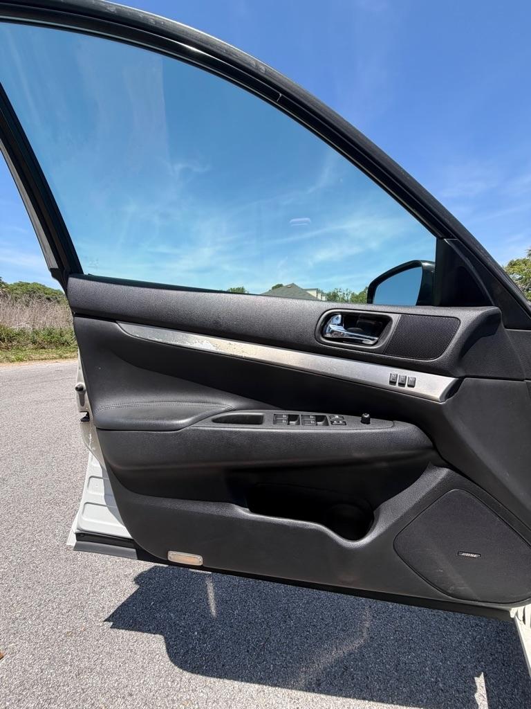 Infiniti G37 Sedan 4dr x AWD 2013