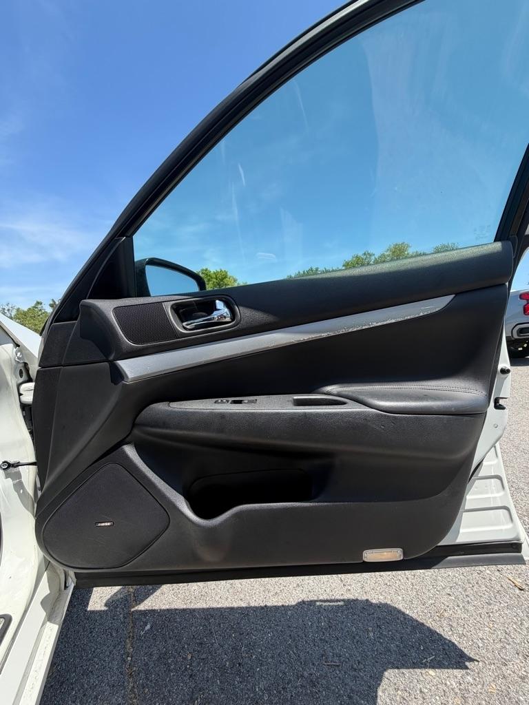 Infiniti G37 Sedan 4dr x AWD 2013