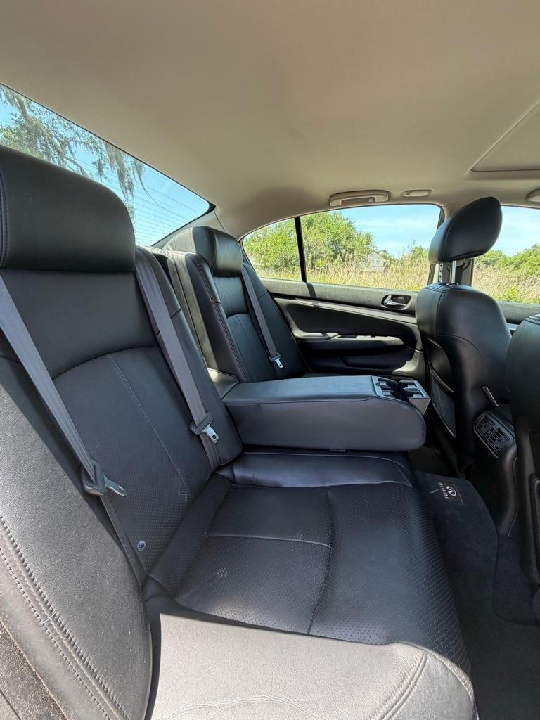 Infiniti G37 Sedan 4dr x AWD 2013