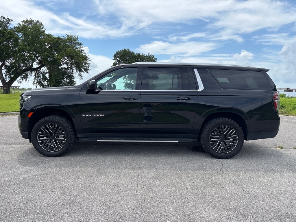 Chevrolet Suburban LT 2021