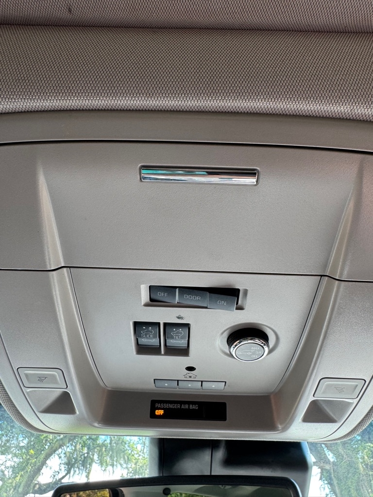 Chevrolet Tahoe  2017