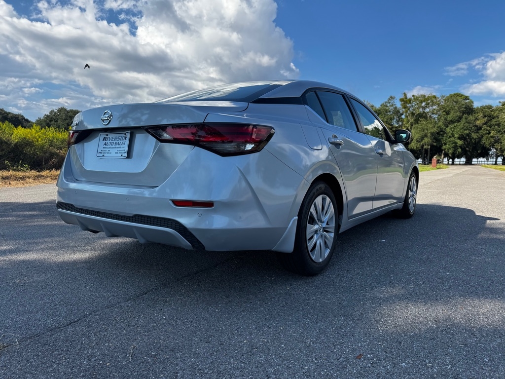 Nissan Sentra S CVT 2022