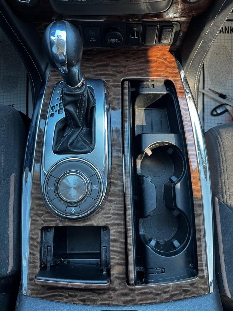 Nissan Armada 4x2 SV 2020