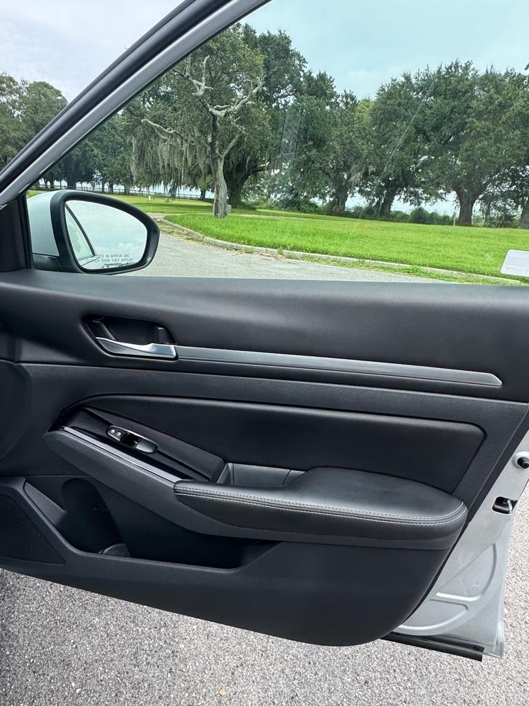 Nissan Altima 2.5 SV Sedan 2023
