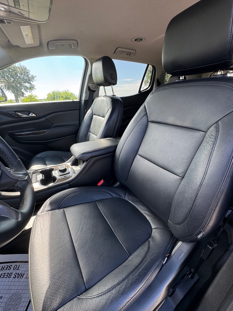 GMC Acadia AWD 4dr AT4 2023