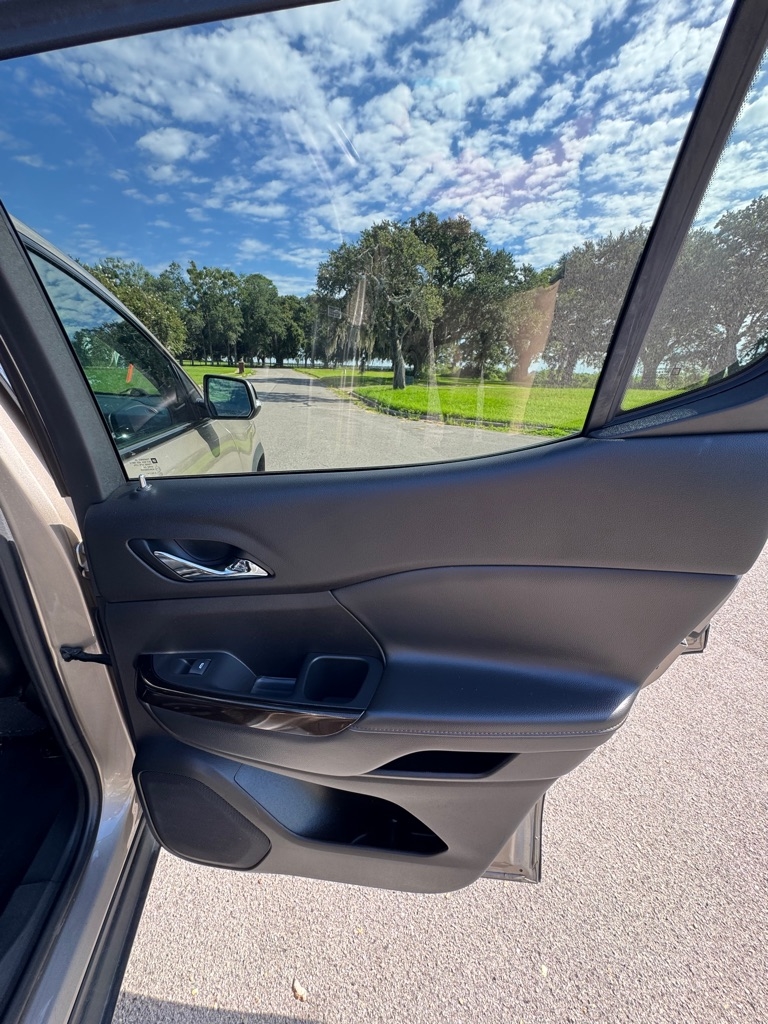 GMC Acadia AWD 4dr AT4 2023