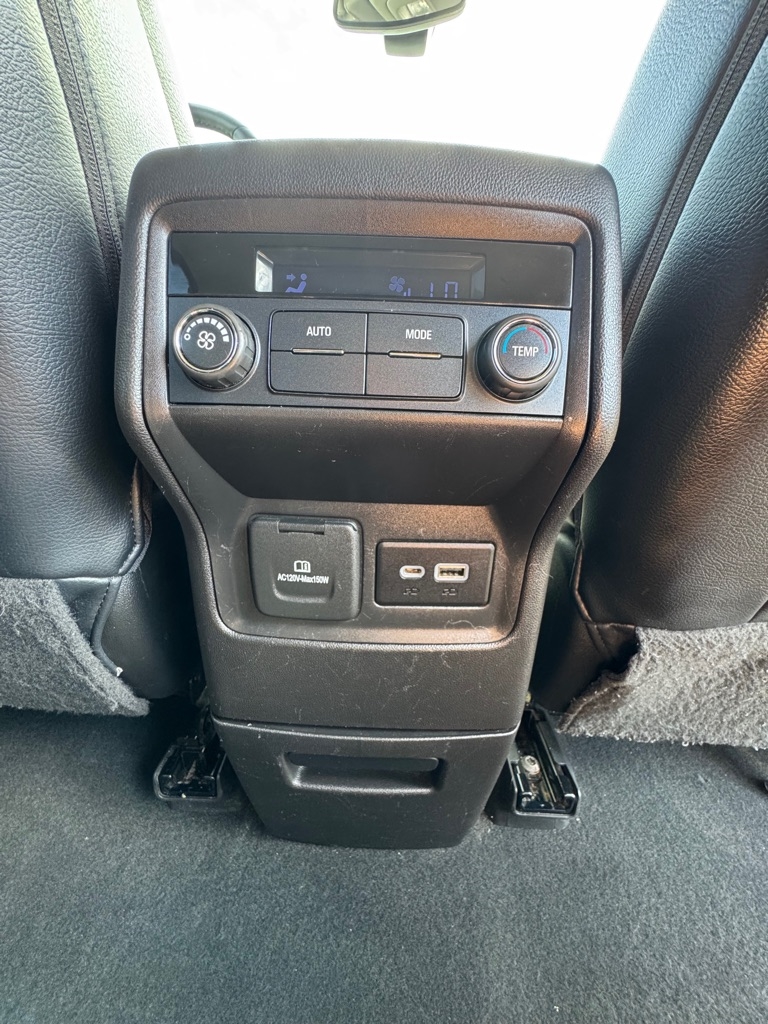 GMC Acadia AWD 4dr AT4 2023