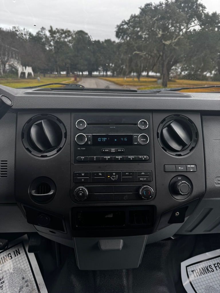 Ford Super Duty F-250 SRW 2WD SuperCab 158" XL 2015