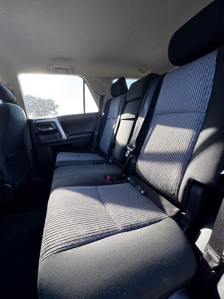 Toyota 4Runner SR5 2WD 2018