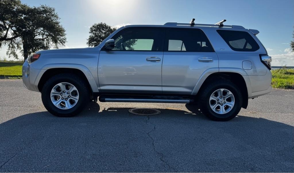 Toyota 4Runner SR5 2WD 2018
