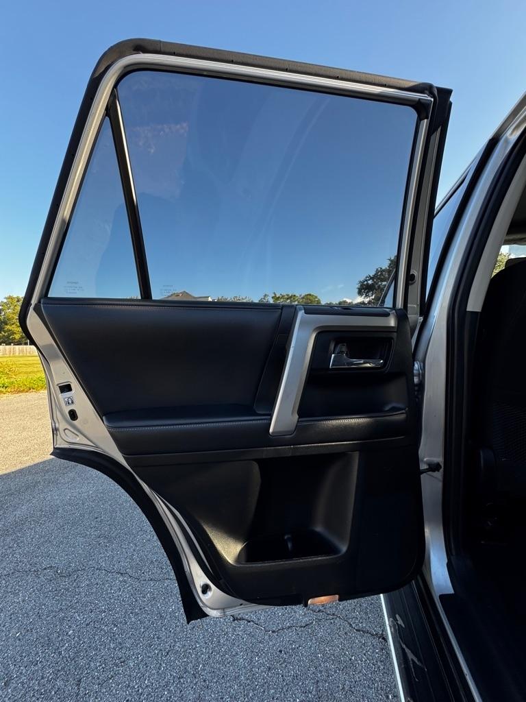 Toyota 4Runner SR5 2WD 2018