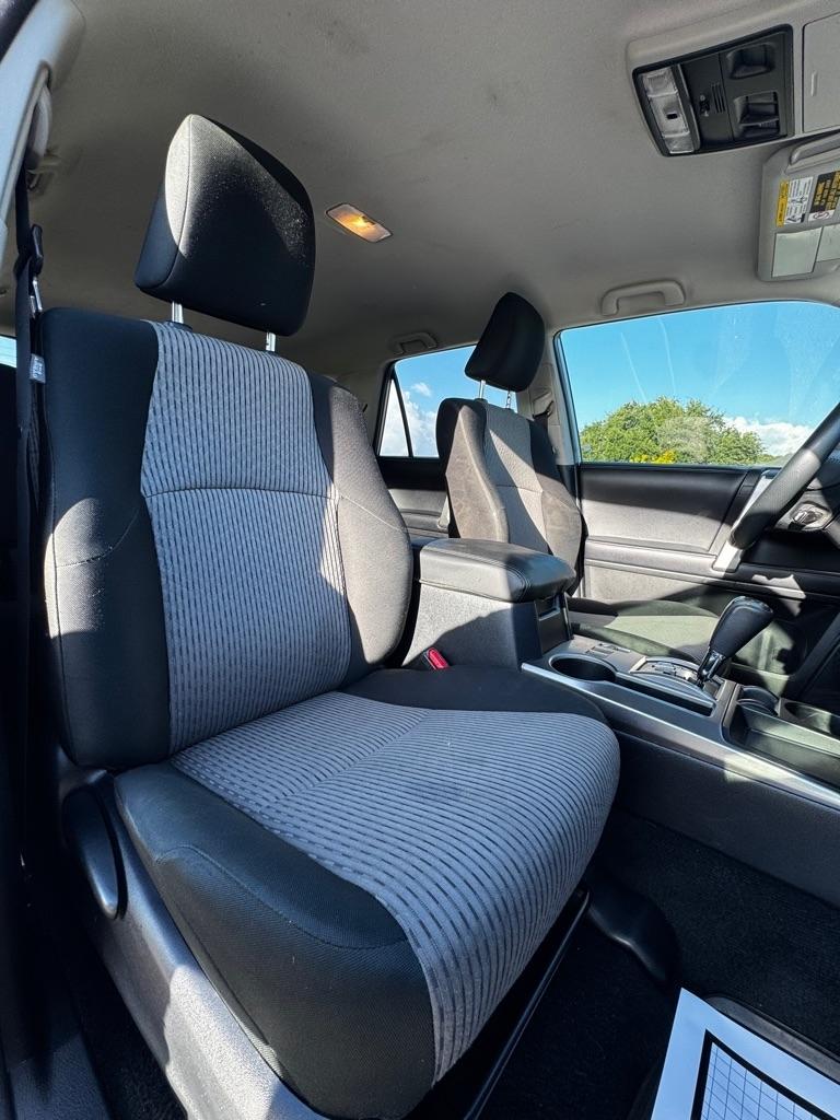 Toyota 4Runner SR5 2WD 2018