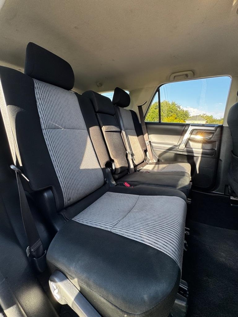 Toyota 4Runner SR5 2WD 2018