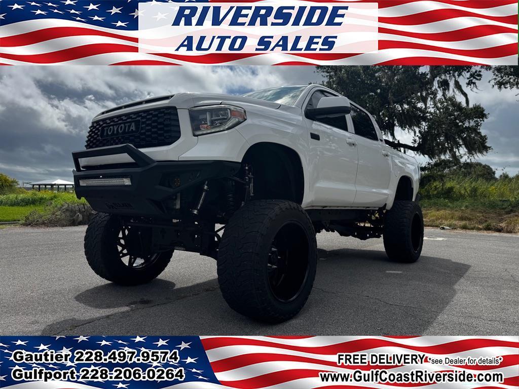 2017 Toyota Tundra SR5 CrewMax 5.5' Bed 5.7L