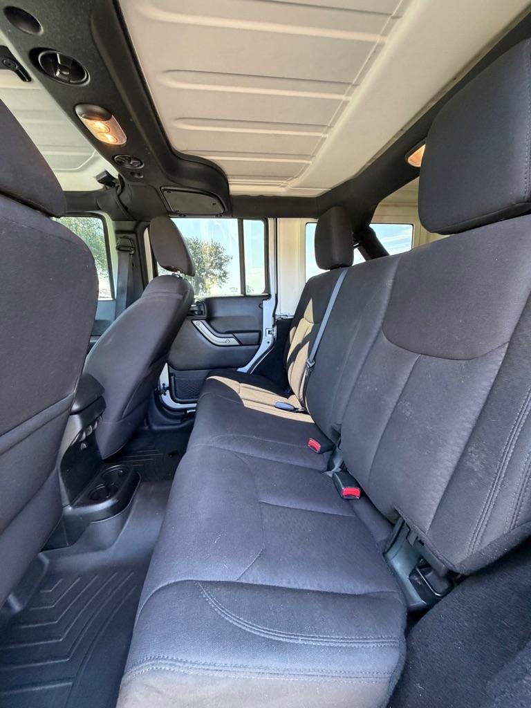 Jeep Wrangler Unlimited 4WD 4dr Sport 2016