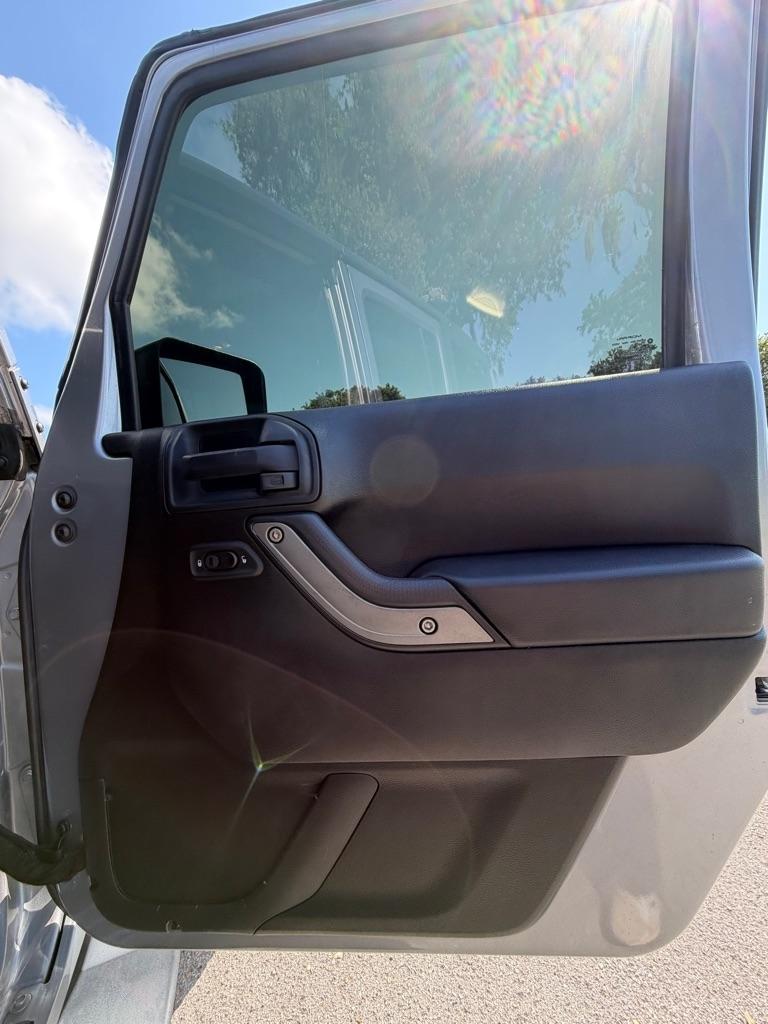 Jeep Wrangler Unlimited 4WD 4dr Sport 2016