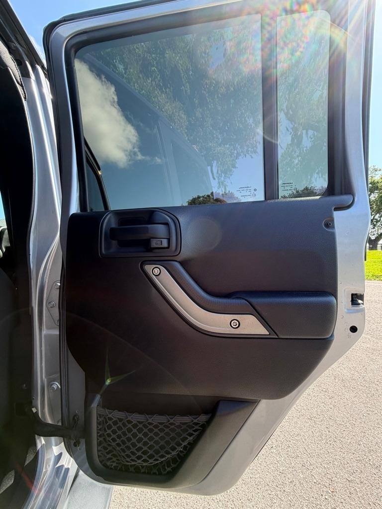 Jeep Wrangler Unlimited 4WD 4dr Sport 2016