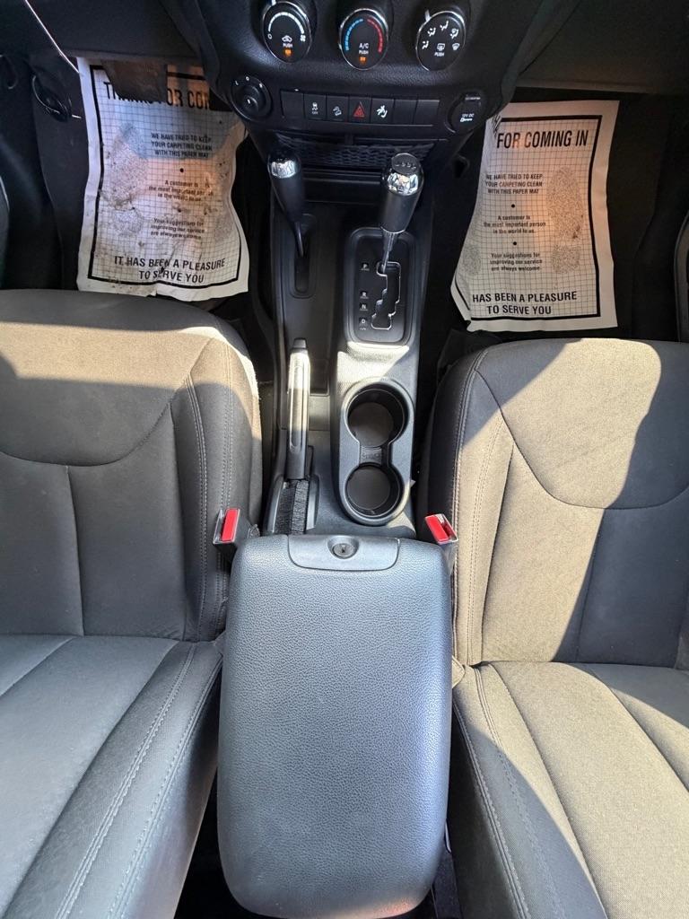 Jeep Wrangler Unlimited 4WD 4dr Sport 2016