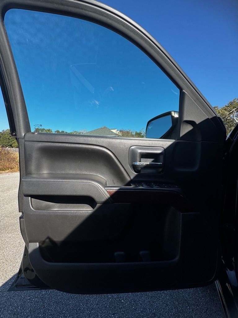 GMC Sierra 1500 4WD Crew Cab 143.5" SLE 2015