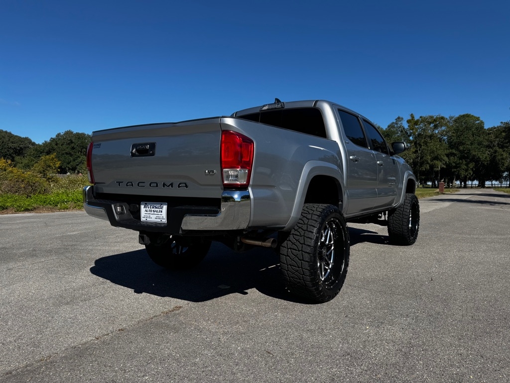 Toyota Tacoma  2019