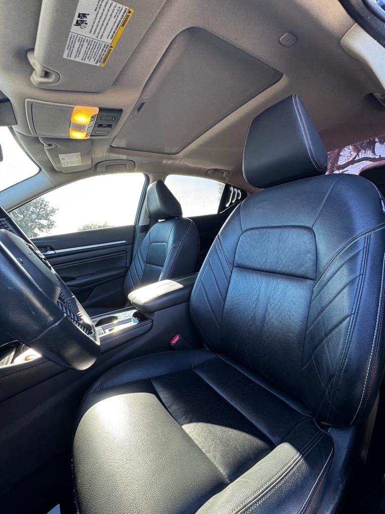 Nissan Altima 2.0 SR Sedan 2023