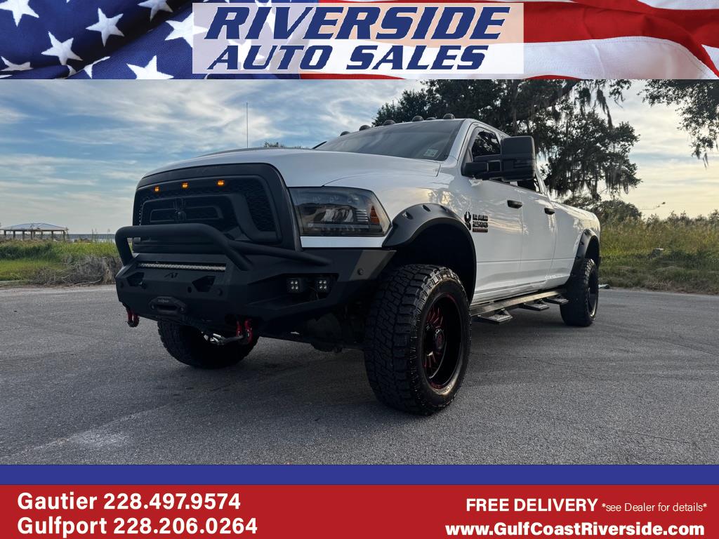 2017 RAM 2500 Tradesman 4x4 Crew Cab 8' Box