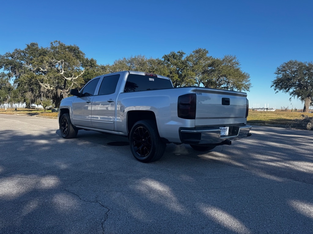 Chevrolet Silverado 1500 2WD Crew Cab 143.5" LT w/1LT 2015