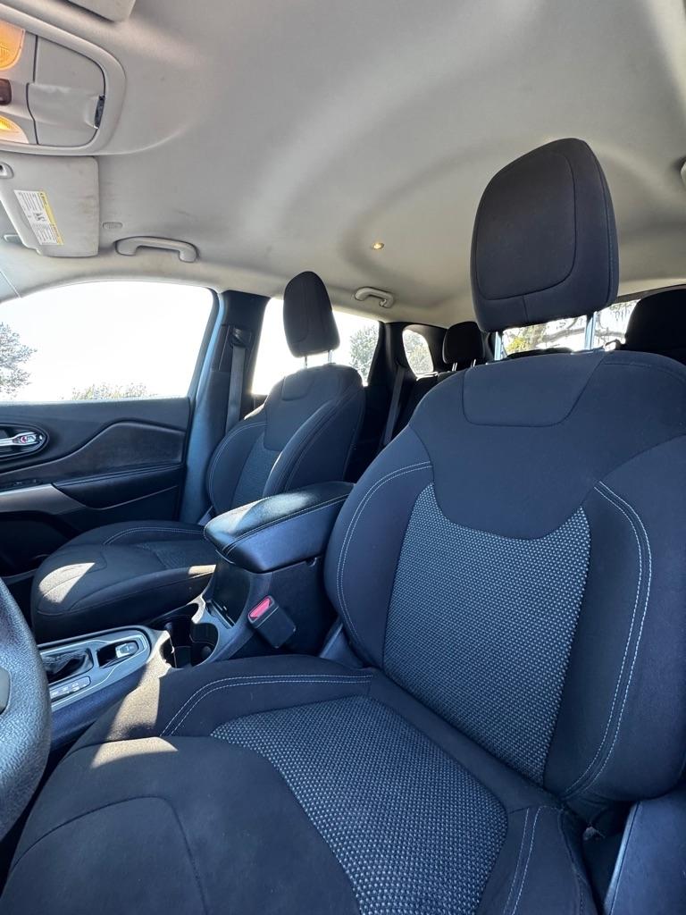 Jeep Cherokee Latitude FWD 2020