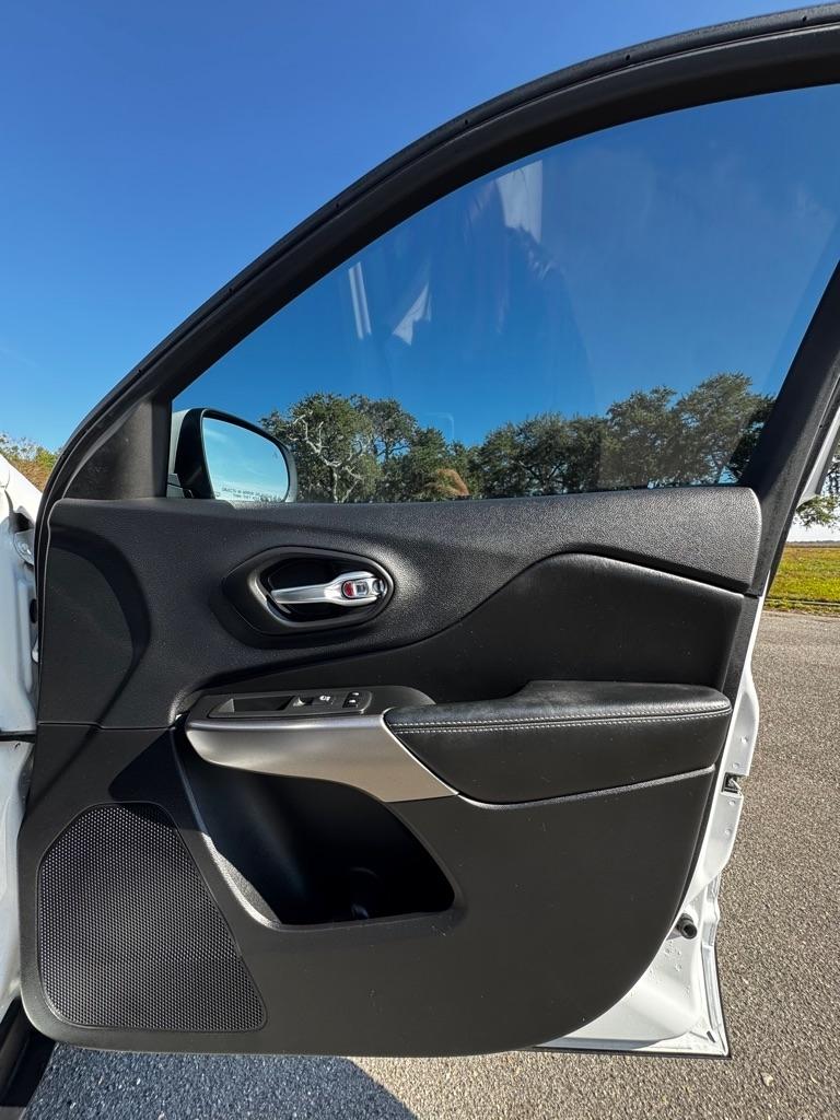 Jeep Cherokee Latitude FWD 2020