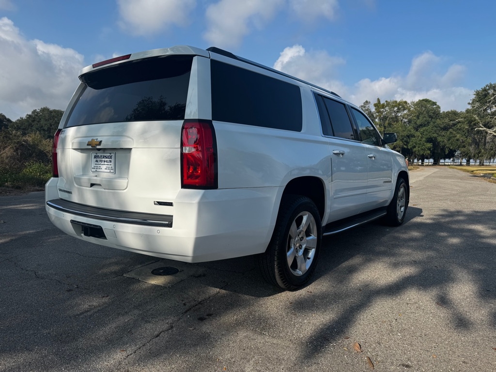 Chevrolet Suburban 4WD 4dr 1500 Premier 2017