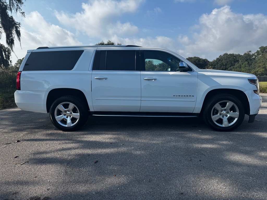 Chevrolet Suburban 4WD 4dr 1500 Premier 2017