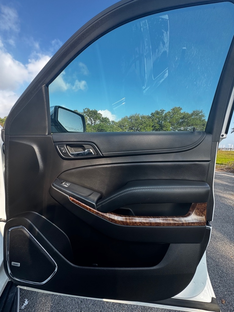 Chevrolet Suburban 4WD 4dr 1500 Premier 2017