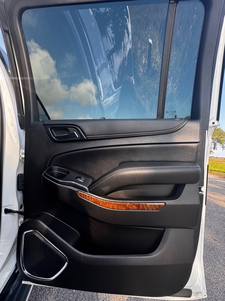 Chevrolet Suburban 4WD 4dr 1500 Premier 2017