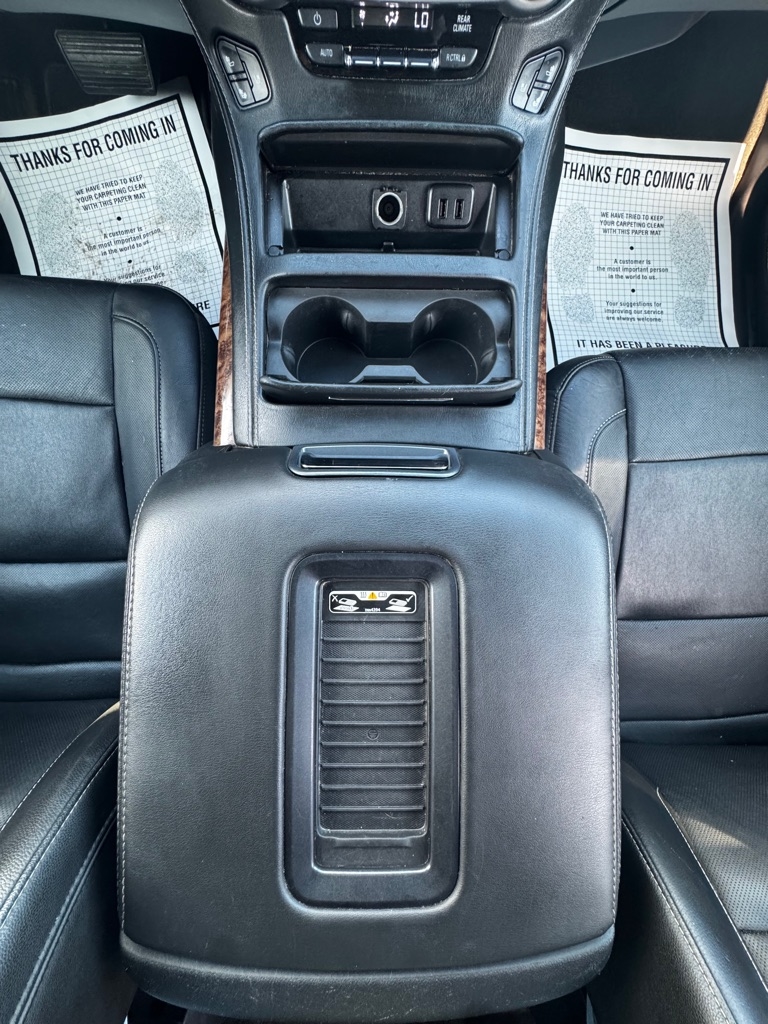 Chevrolet Suburban 4WD 4dr 1500 Premier 2017