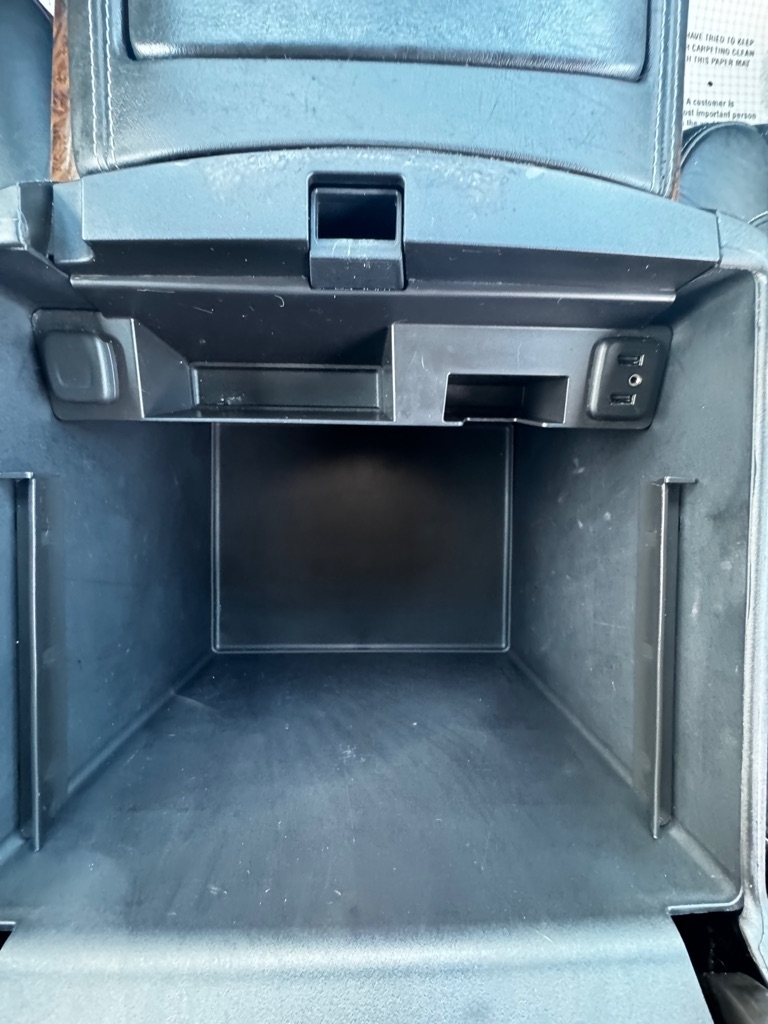 Chevrolet Suburban 4WD 4dr 1500 Premier 2017