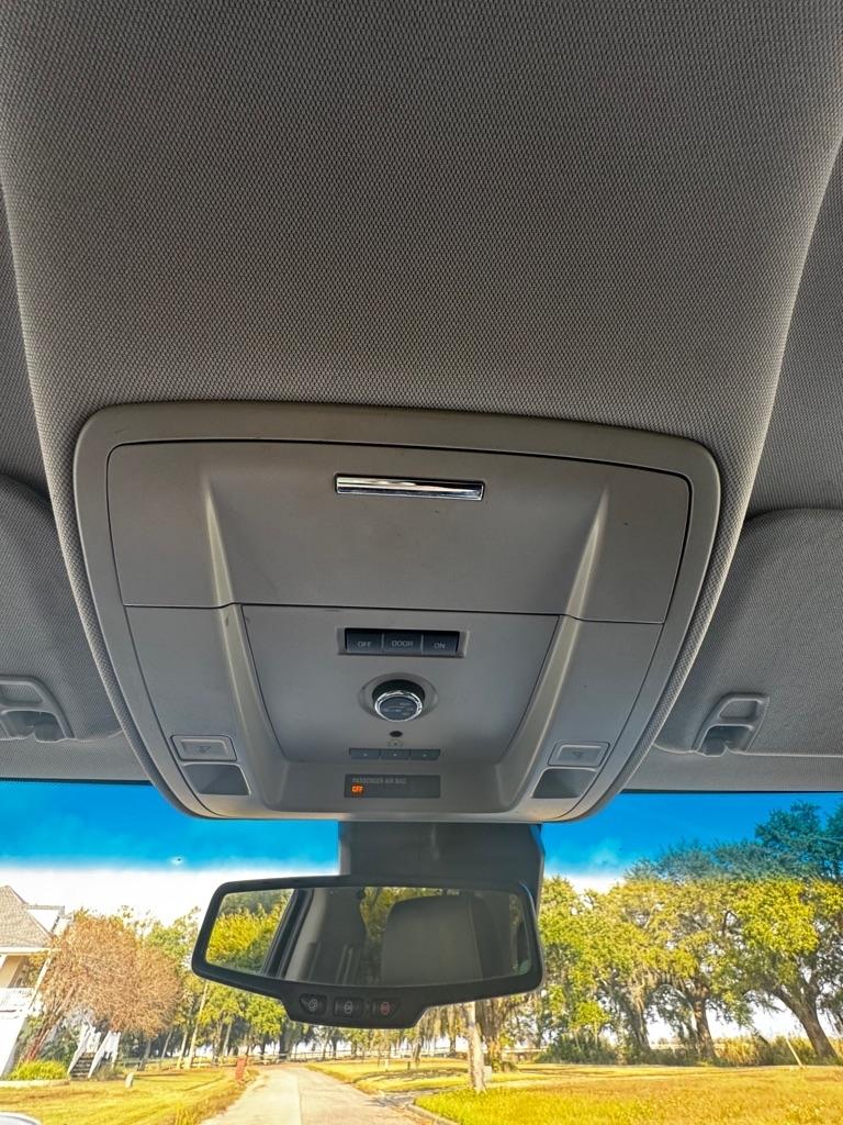 Chevrolet Suburban 4WD 4dr 1500 Premier 2017