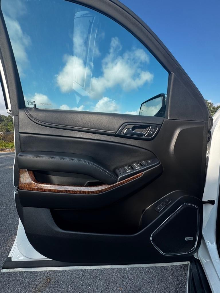 Chevrolet Suburban 4WD 4dr 1500 Premier 2017