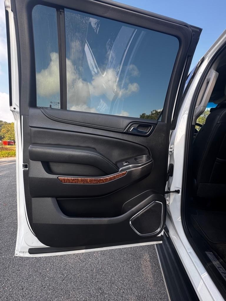 Chevrolet Suburban 4WD 4dr 1500 Premier 2017