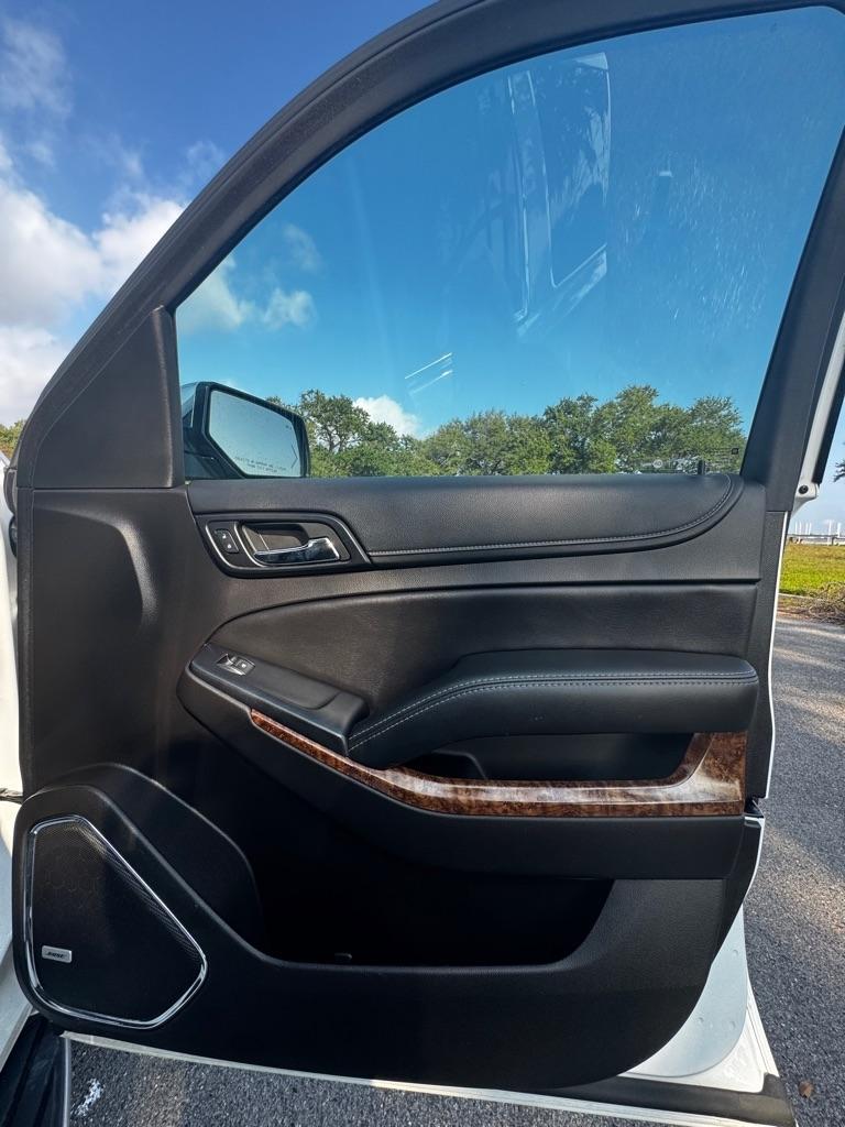 Chevrolet Suburban 4WD 4dr 1500 Premier 2017