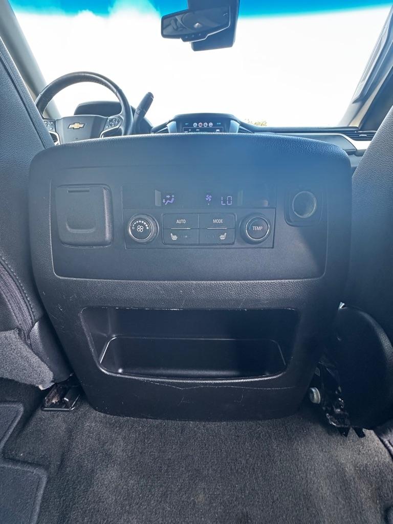 Chevrolet Suburban 4WD 4dr 1500 Premier 2017