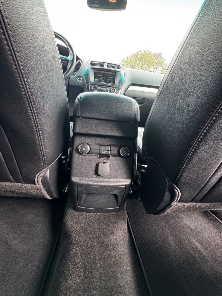 Ford Explorer FWD 4dr XLT 2016