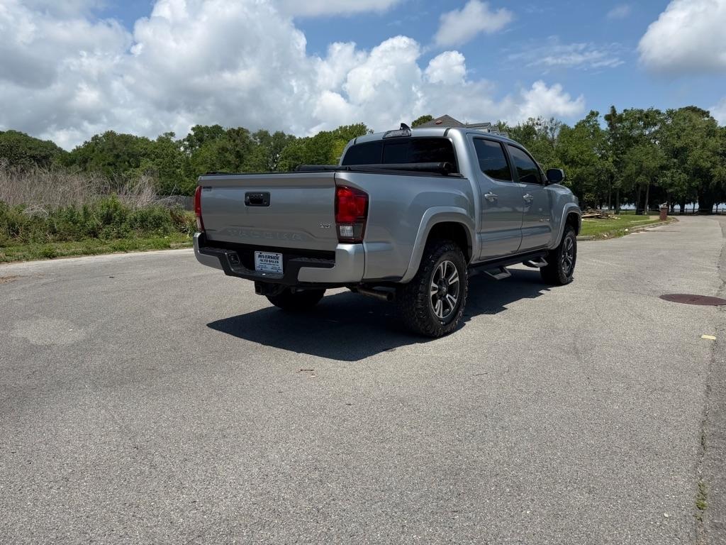 Toyota Tacoma  2019