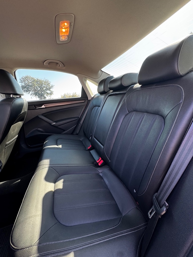 Volkswagen Passat 2.0T Limited Edition Auto 2022