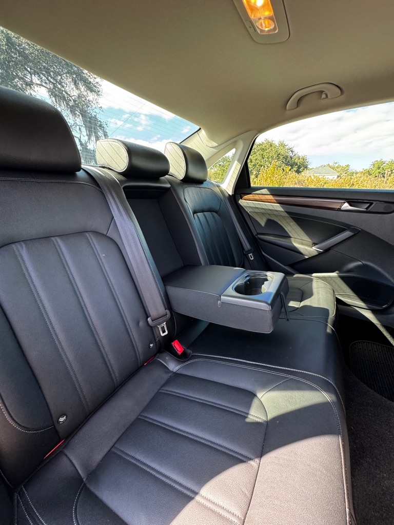 Volkswagen Passat 2.0T Limited Edition Auto 2022